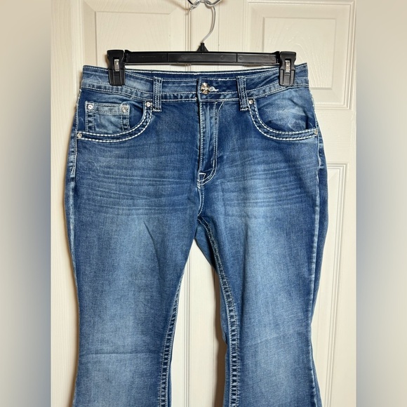 Elegant Blue Flare Jeans by Evolve - Picture 2 of 8